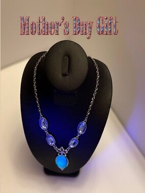 Silver Floral Necklace with Blue Gemstones and Amber Multicolor Oval Pendant